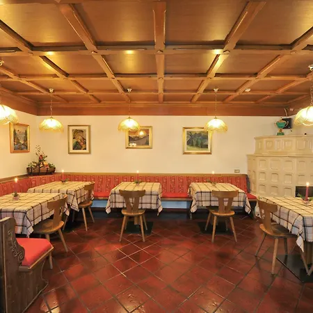 Hotel Cristallo 3*